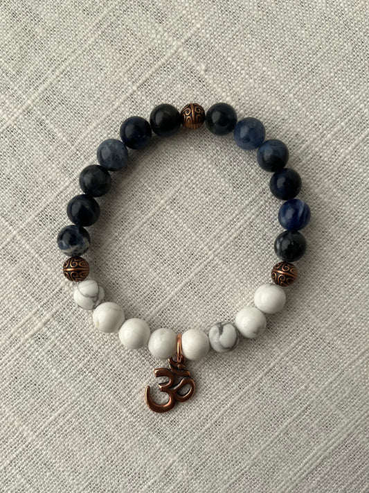 Howlite with Sodalite Bracelet